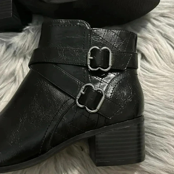 Unisa Payta Black Buckle Leather Boots  Bootie Size 9 Block Heel Fall EUC School - Picture 6 of 14